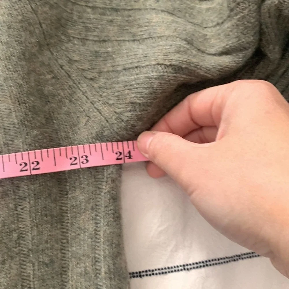 Bullock‎ and Jones 100% cashmere V neck Ribbed Pullover Sweater. L